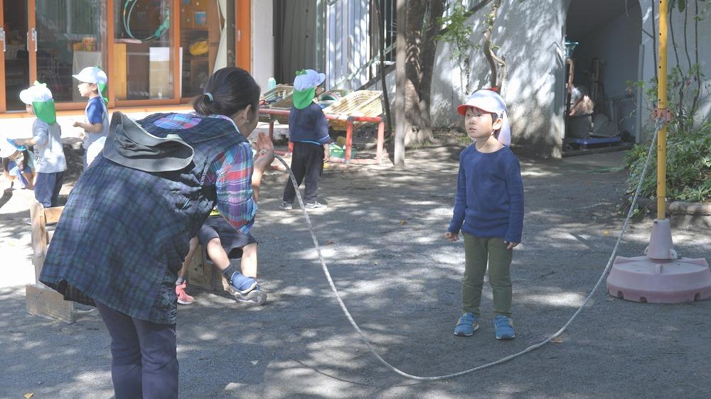 大縄跳び、ぴょん!