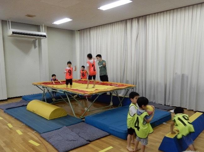 体育クラブ